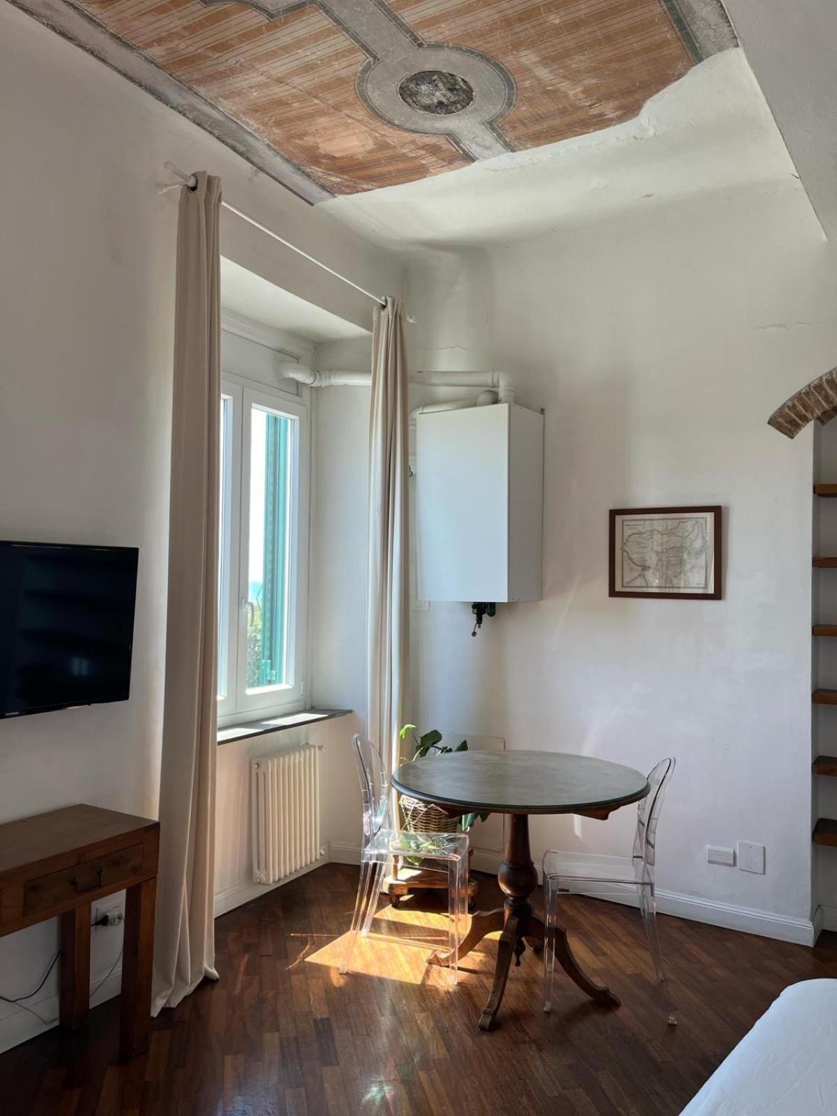 The Sunshine Loft Apartamento Livorno Quarto foto