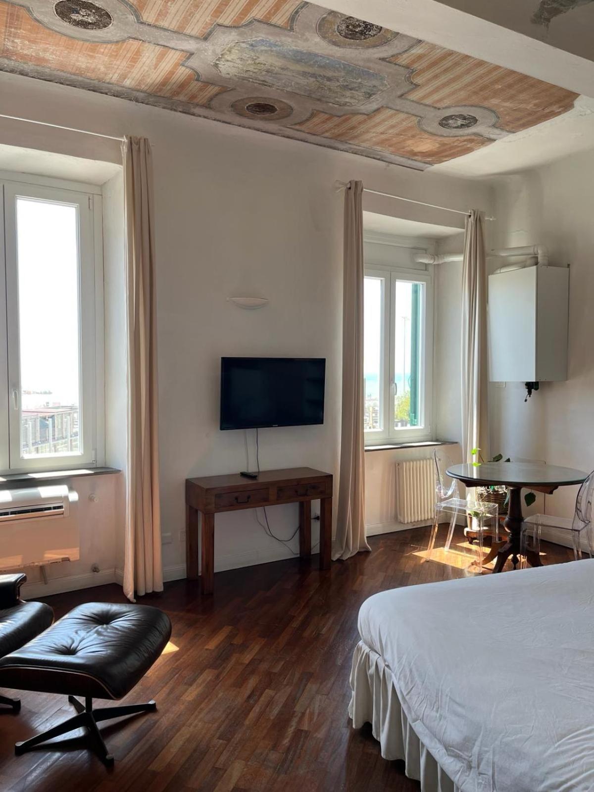 The Sunshine Loft Apartamento Livorno Quarto foto