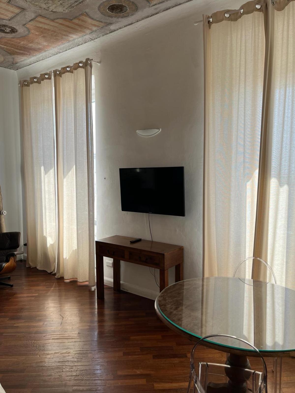 The Sunshine Loft Apartamento Livorno Quarto foto